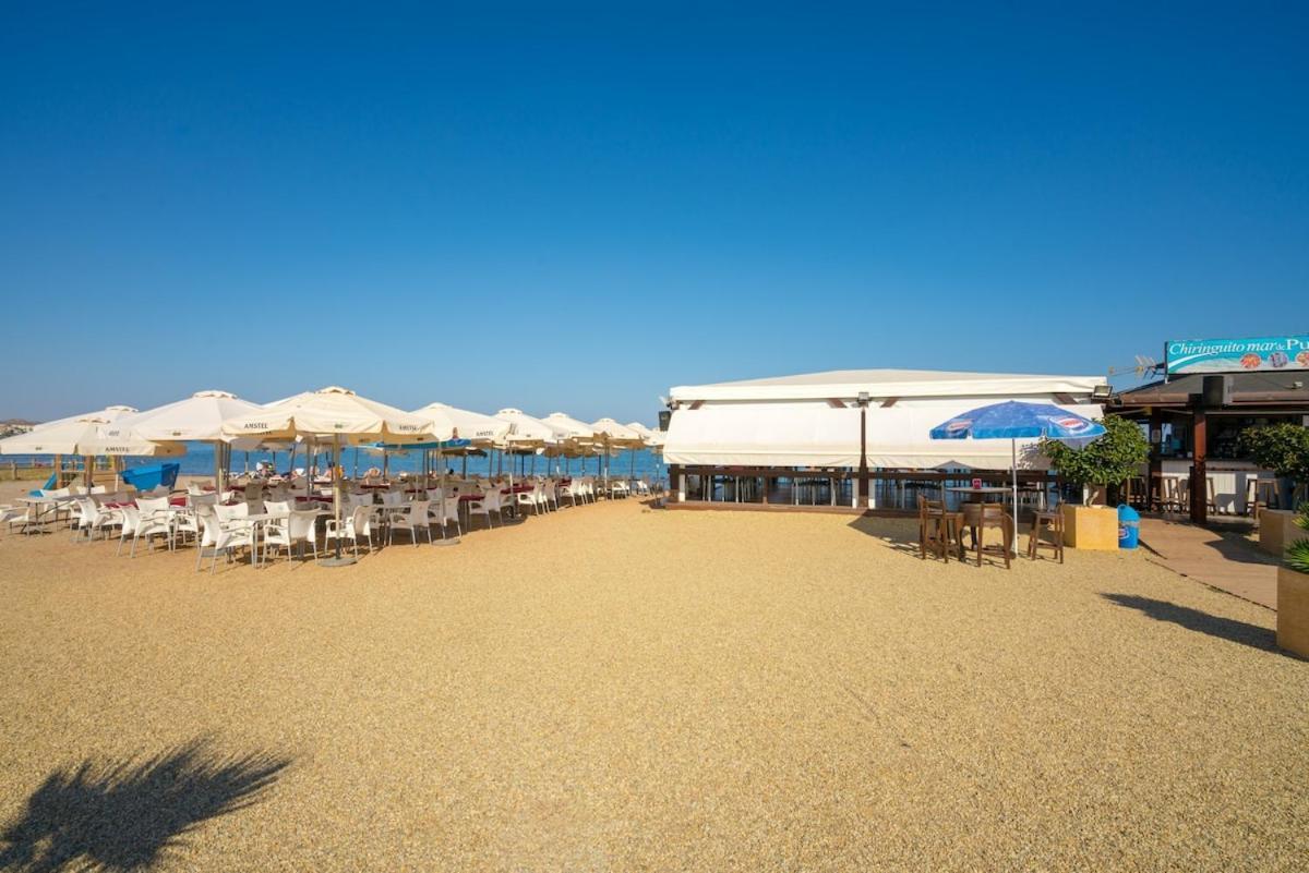 Maestro Apartment San Juan De Los Terreros Bagian luar foto